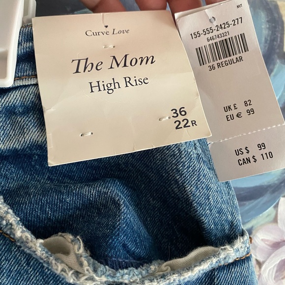 Abercrombie & Fitch Curve Love High Rise Mom Jean NWT - Picture 8 of 13